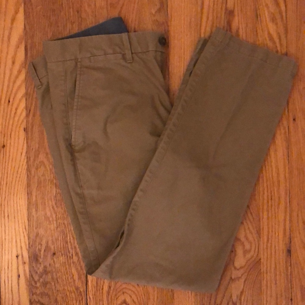 Gap straight fit khakis 30x30
